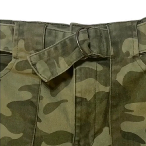 Hollister California Ultra High-Rise Mom Short Stretch Camo 3”  Women’s Size S - Picture 9 of 11